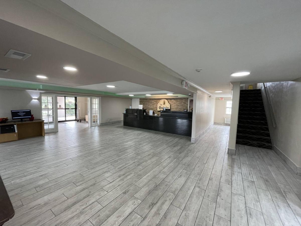 La Quinta Inn By Wyndham Indianapolis Airport Lynhurst Εξωτερικό φωτογραφία