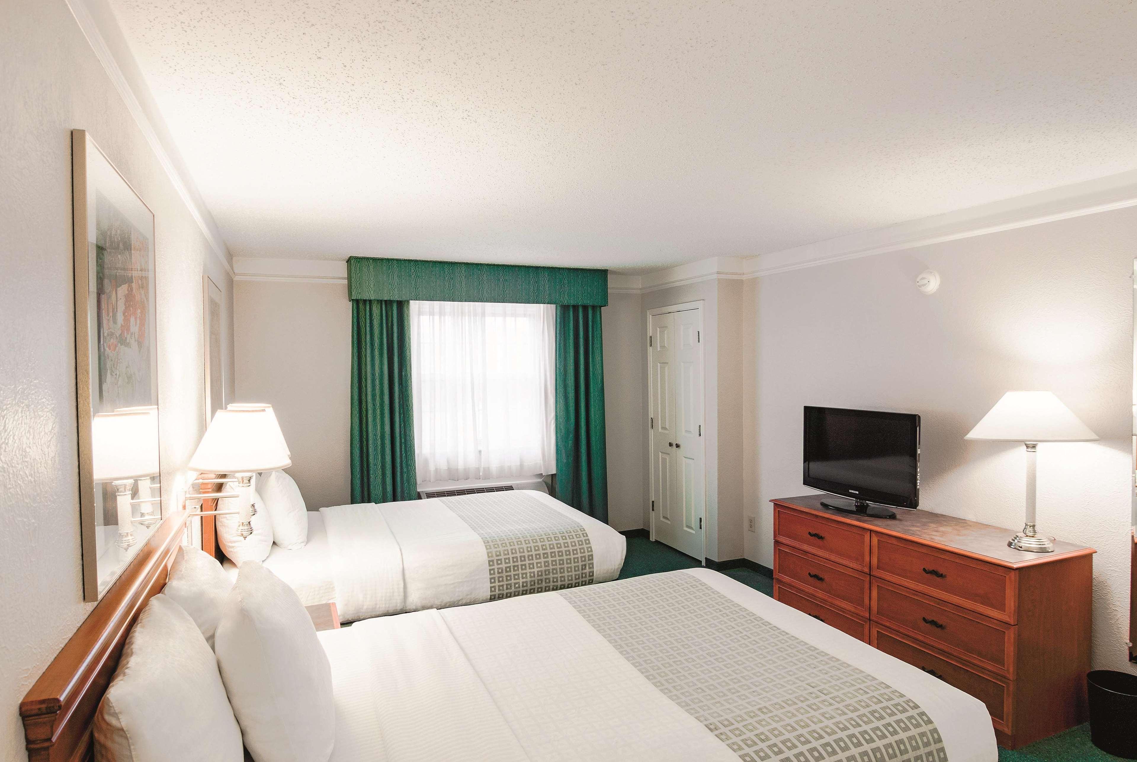 La Quinta Inn By Wyndham Indianapolis Airport Lynhurst Εξωτερικό φωτογραφία