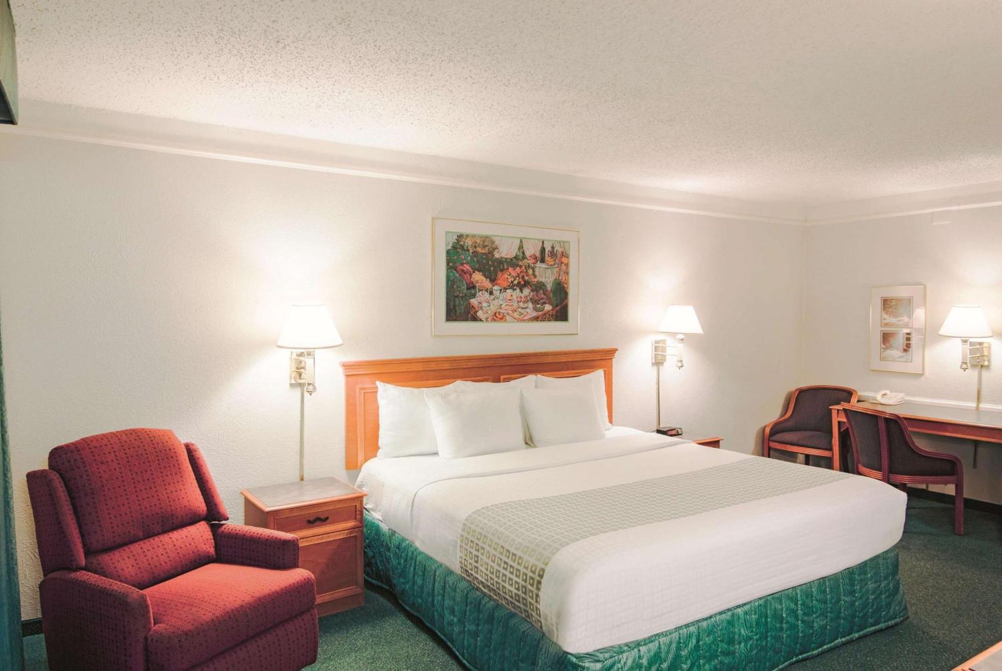 La Quinta Inn By Wyndham Indianapolis Airport Lynhurst Εξωτερικό φωτογραφία
