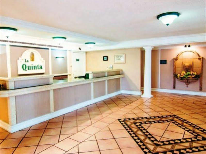 La Quinta Inn By Wyndham Indianapolis Airport Lynhurst Εξωτερικό φωτογραφία
